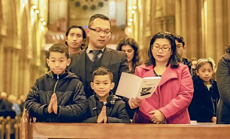 attending-mass-as-a-family-wwwthescottsmithblogcom-family-prayer-time-ideas-1755831900.jpg