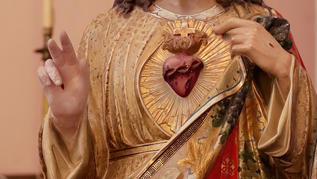 statue-sacre-coeur-jesus-1780977698.webp